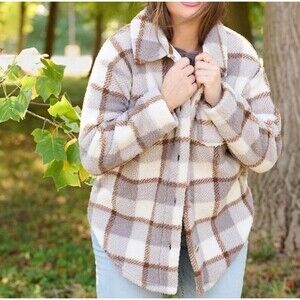 Koolaburra UGG Brushed Back Oversized Sherpa Cozy Shacket Birch Size Small